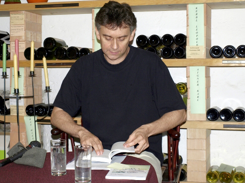Klaus Ebner bei einer Lesung in Klosterneuburg